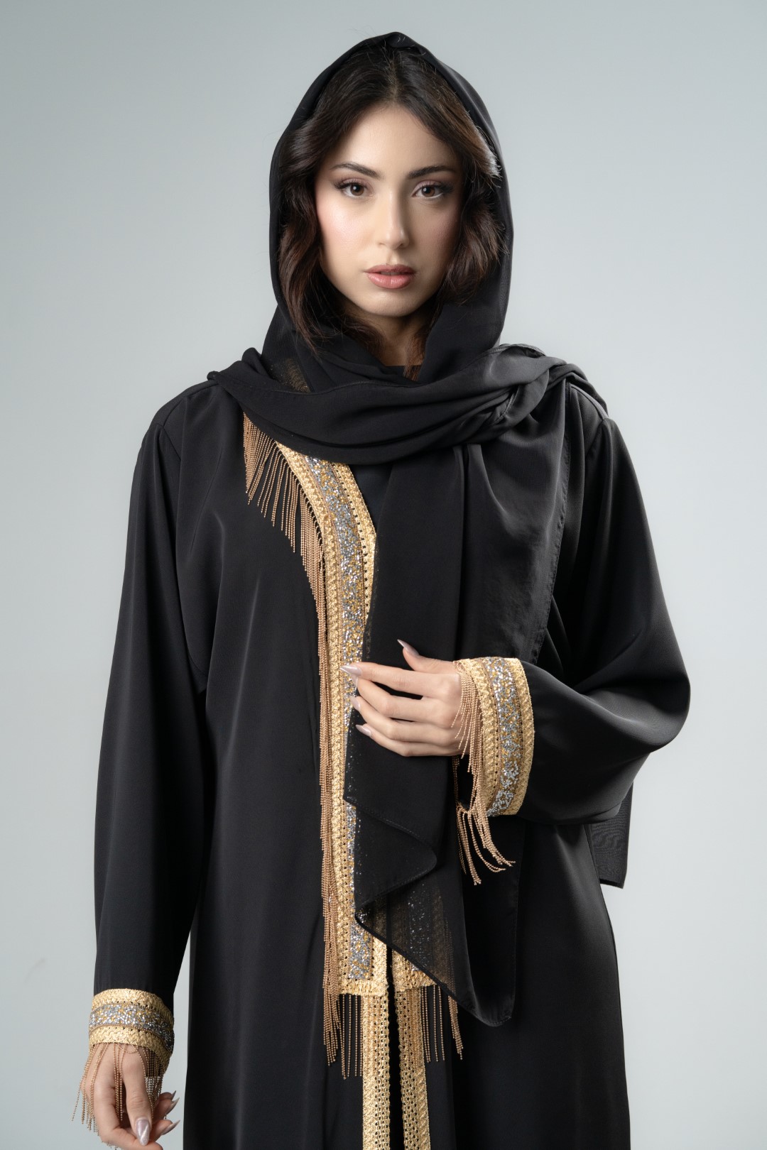 Fringe accent abaya