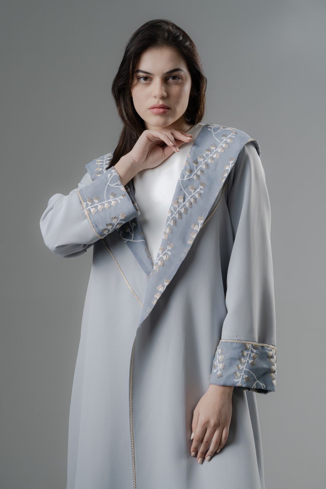 Hooded abaya with Enbroidered details