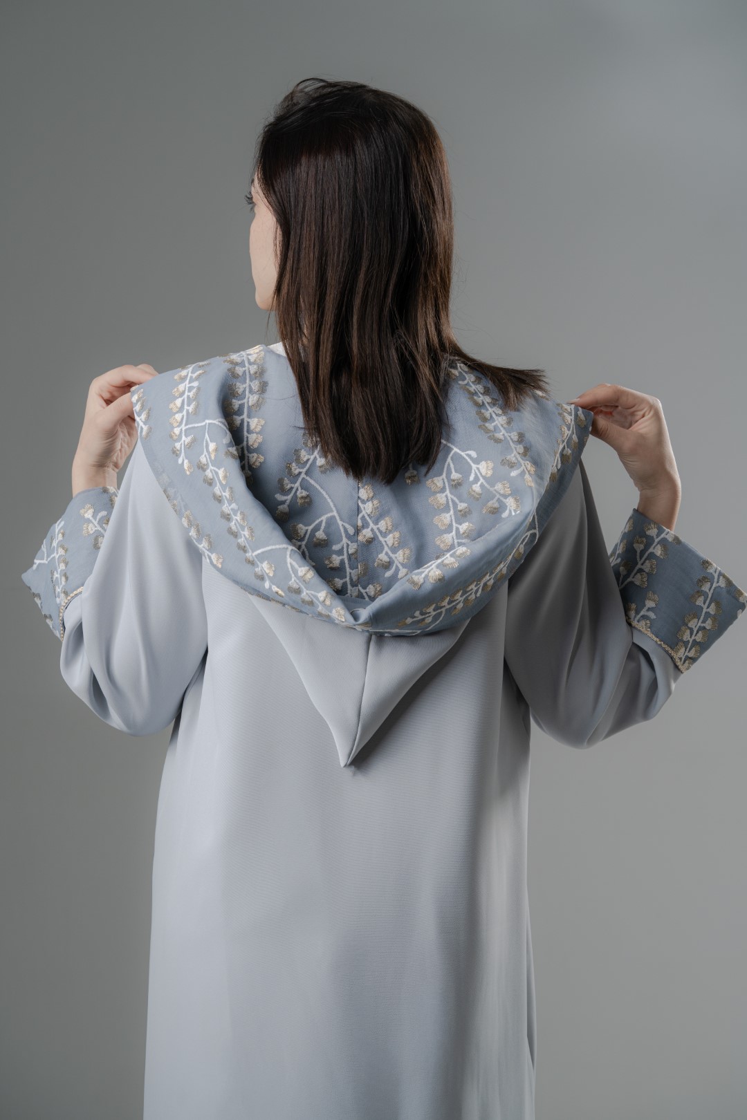 Hooded abaya with Enbroidered details