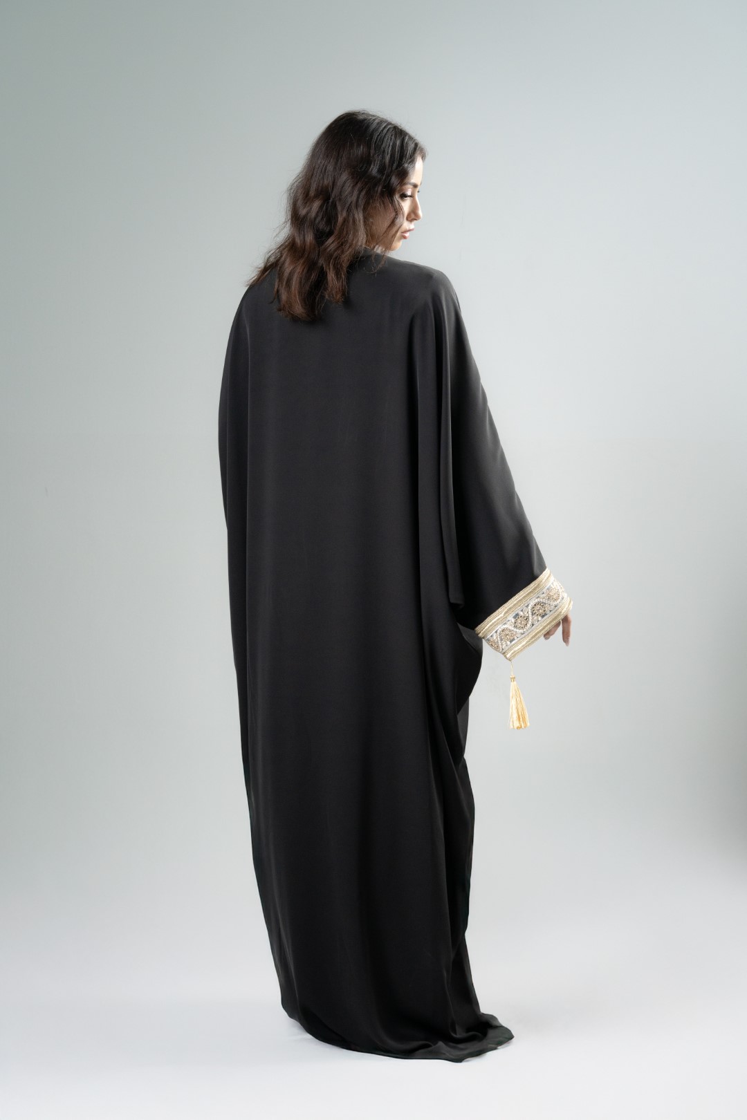 Kimono with tassel