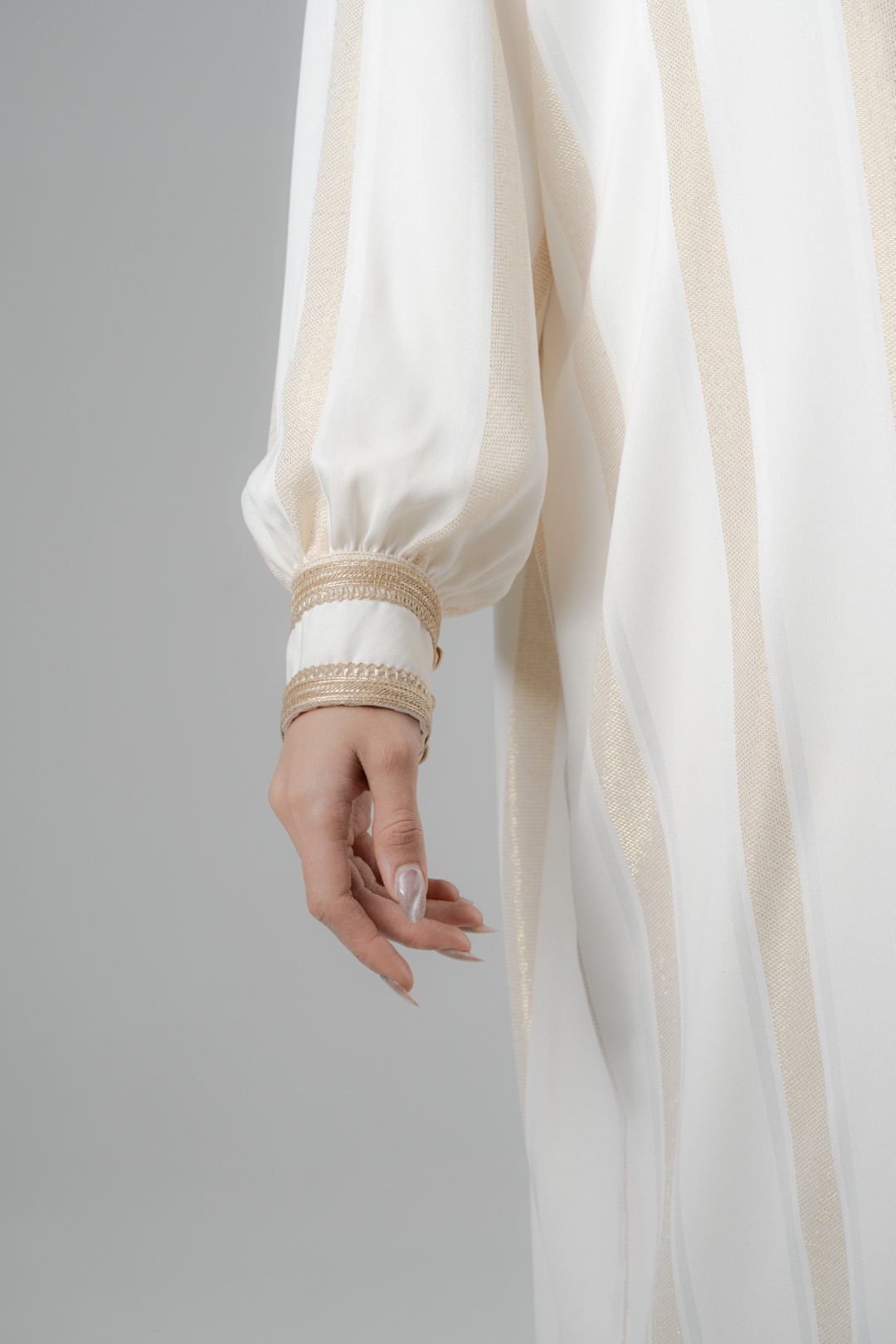 Minimal gold trim abaya
