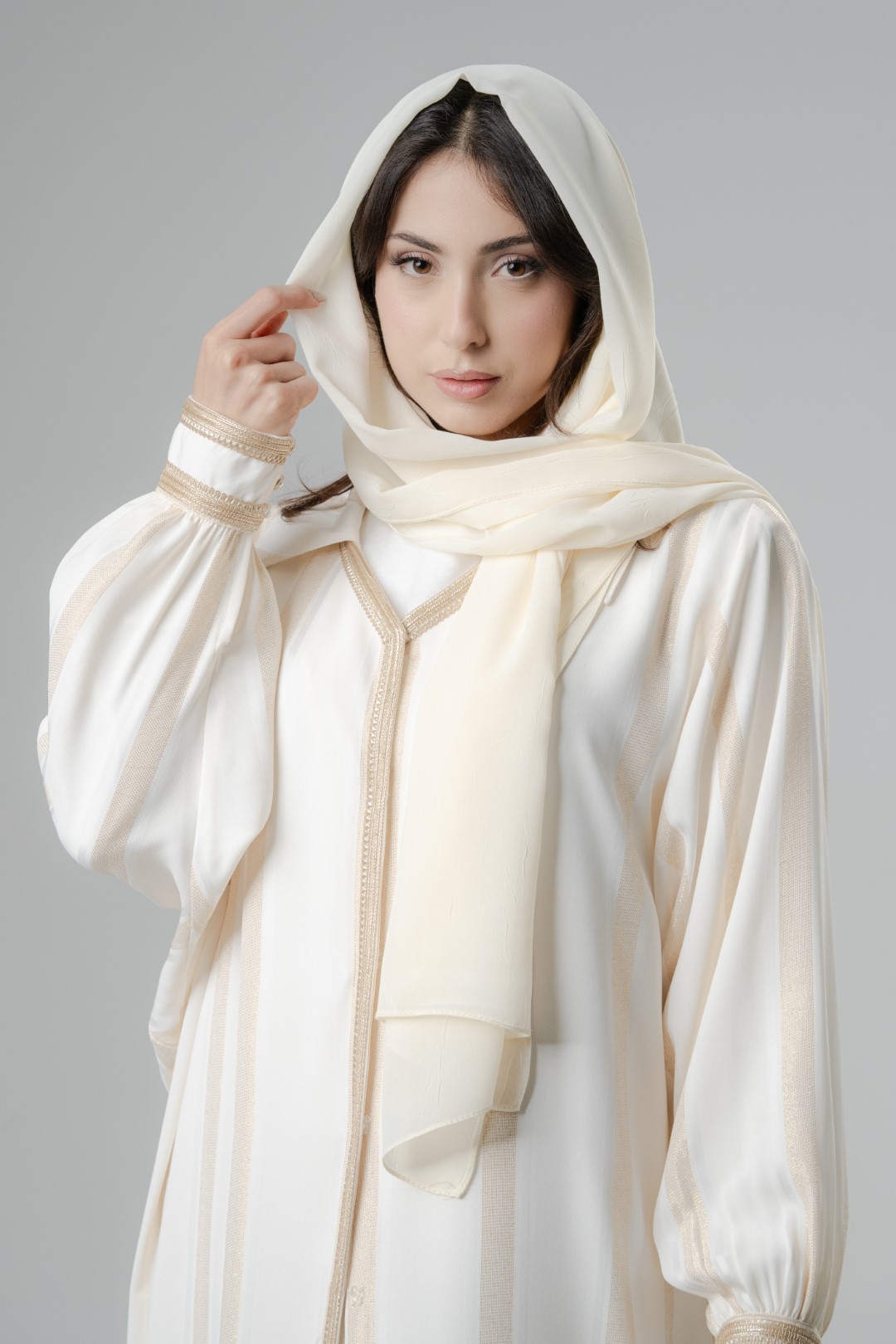 Minimal gold trim abaya