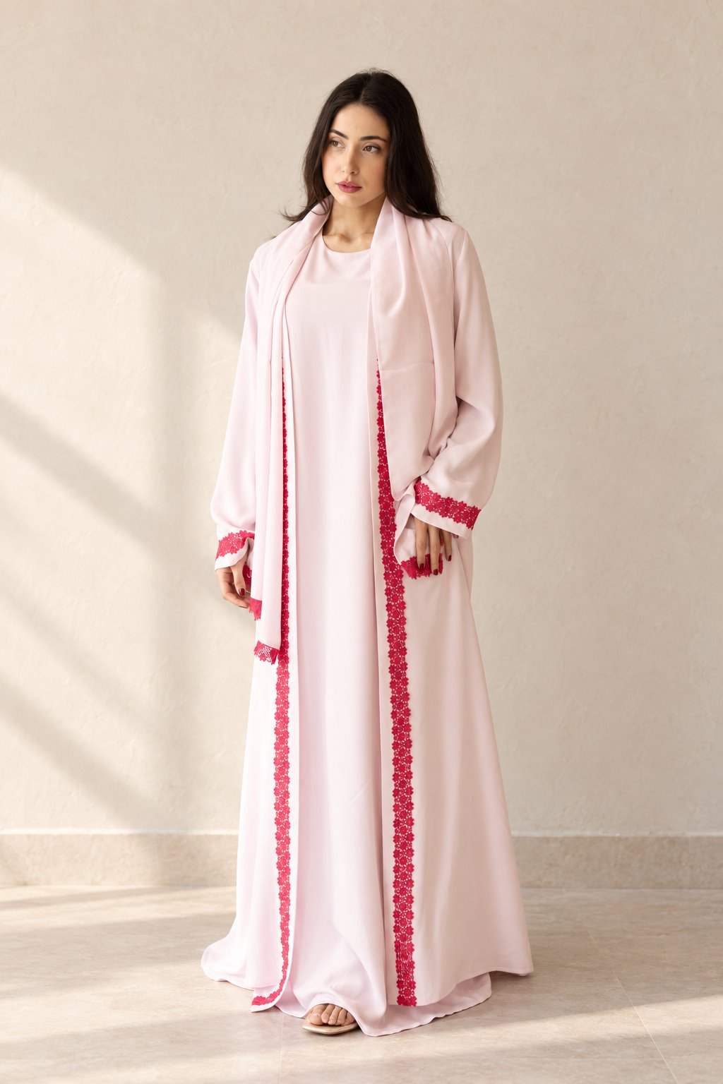 Nour Al-Ward Abaya