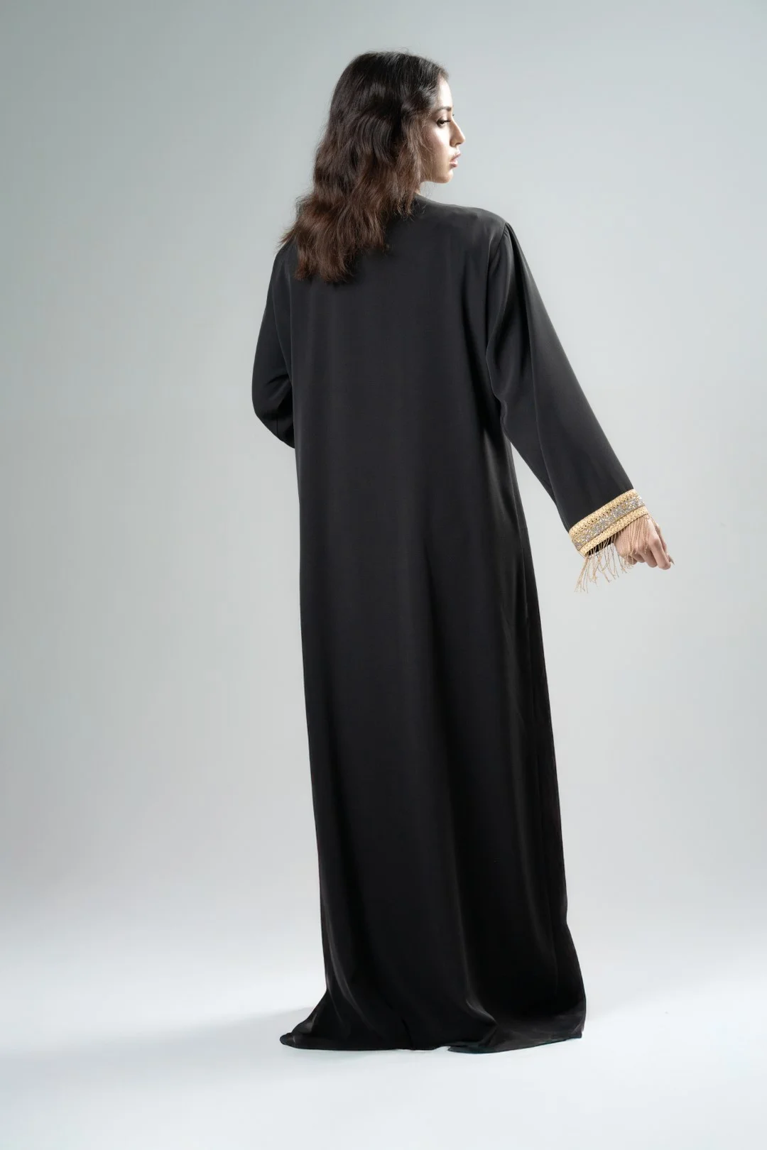 Fringe accent abaya