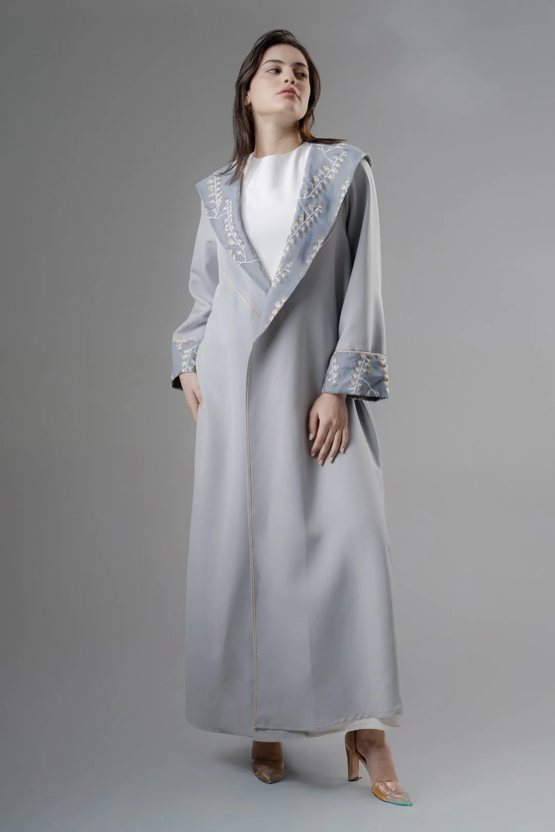 Hooded abaya with Enbroidered details