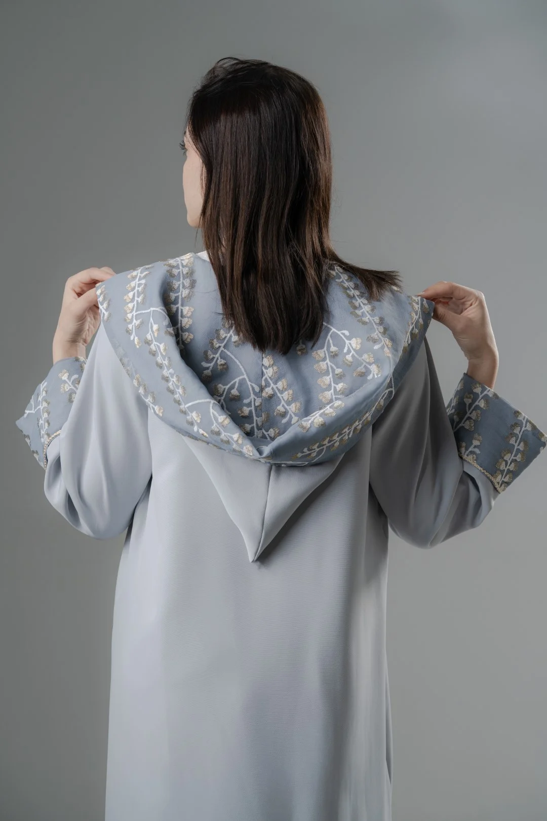 Hooded abaya with Enbroidered details