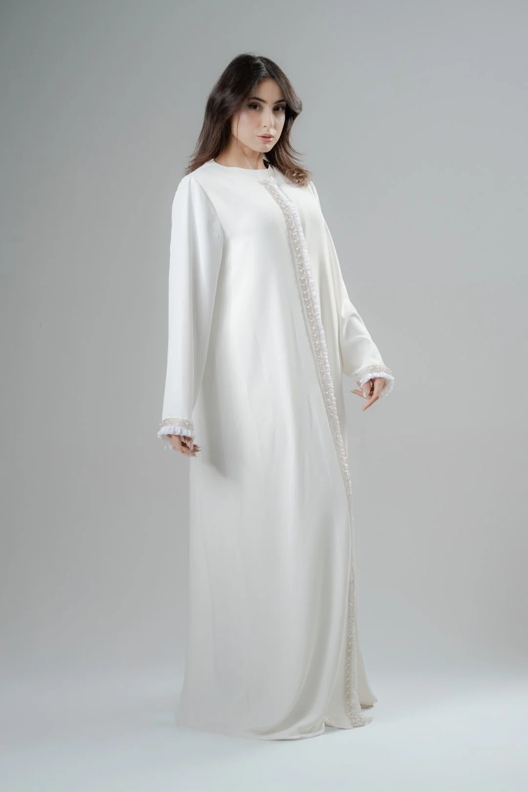 Pearl detailed Abaya