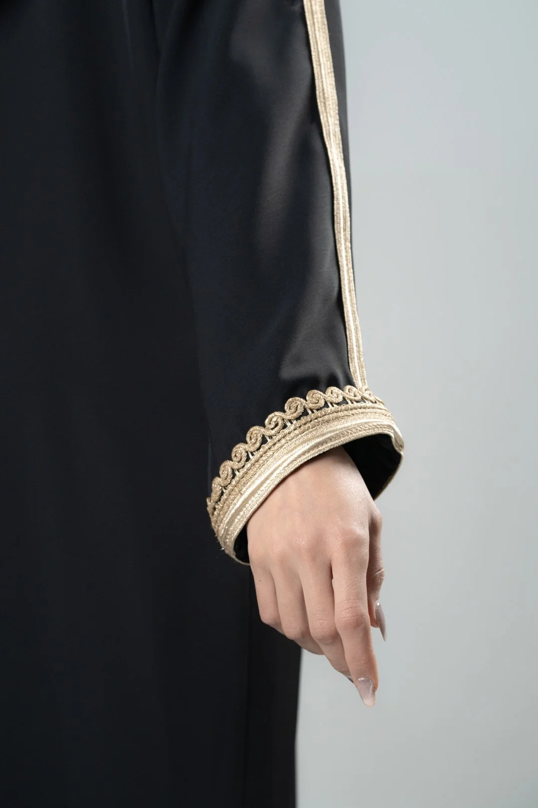 Refined metallic gold hooded abaya