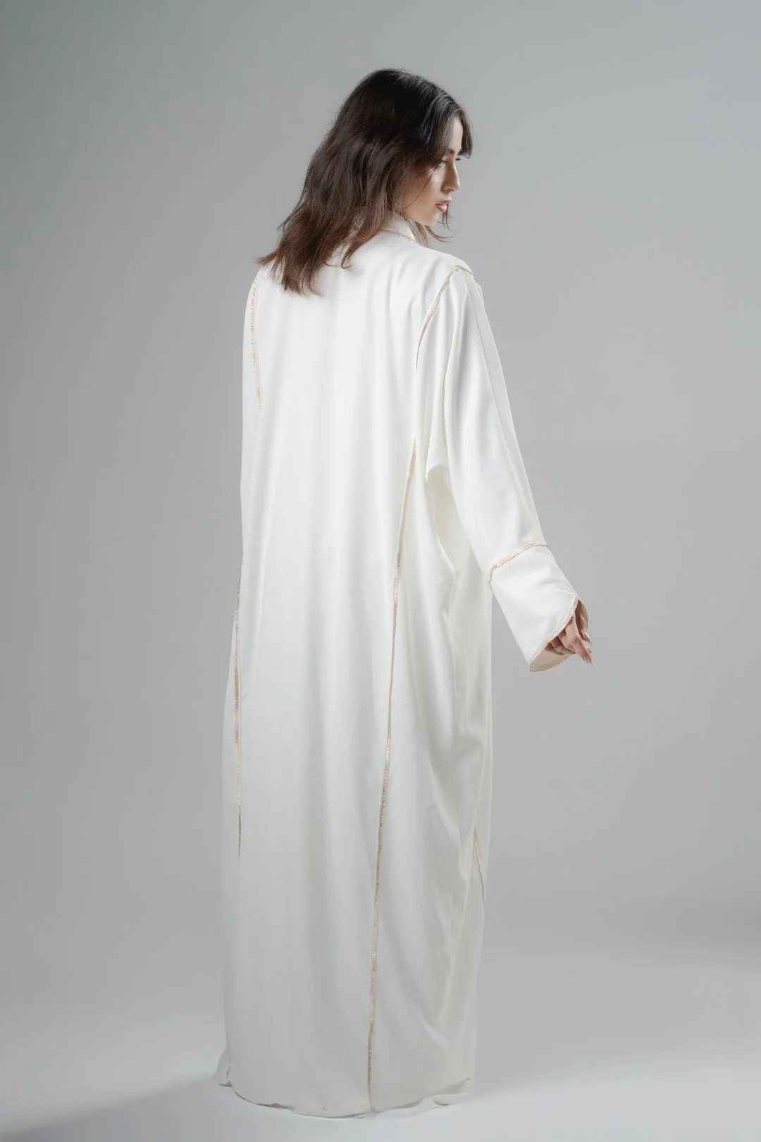 Soft chain abaya