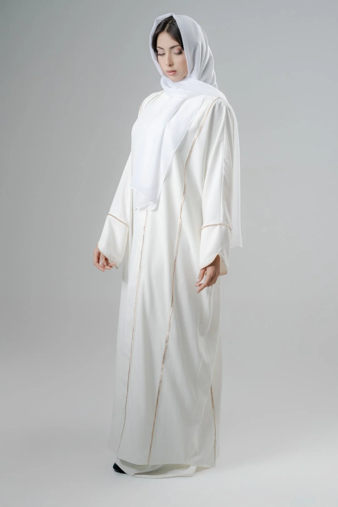 Soft chain abaya